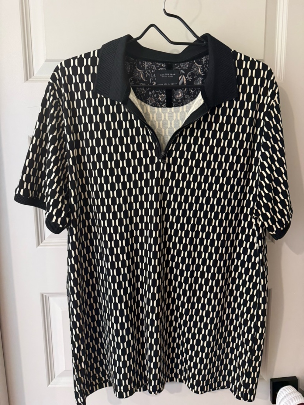 Men's Black & Cream Geometric Zip Polo Shirt